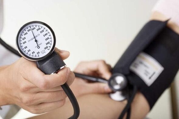 إذا كنت تعاني من ارتفاع ضغط الدم، يحظر اتباع نظام غذائي مائي