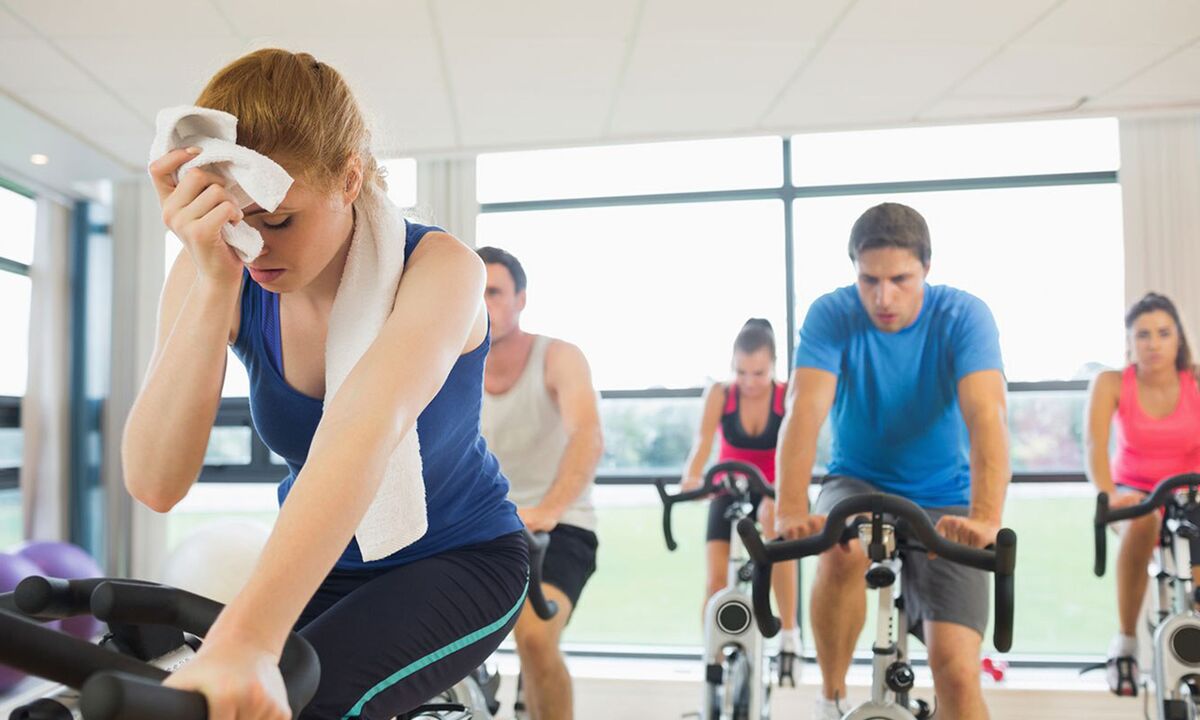 يؤدي استهلاك بذور الكتان إلى تسريع حرق الدهون أثناء التمرين
